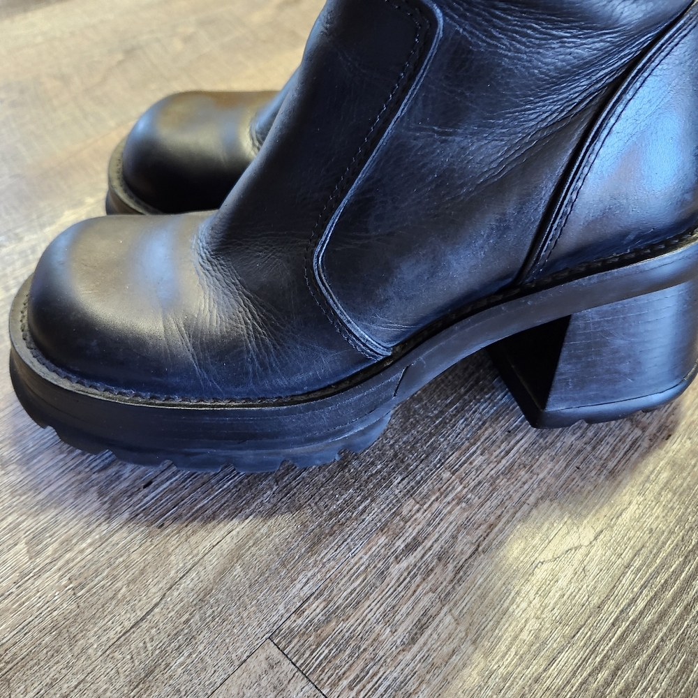 Steve Madden HOTT Vintage 90s Y2K Platform Lug Heeled Boots Black Leather Chunky - Picture 5 of 9